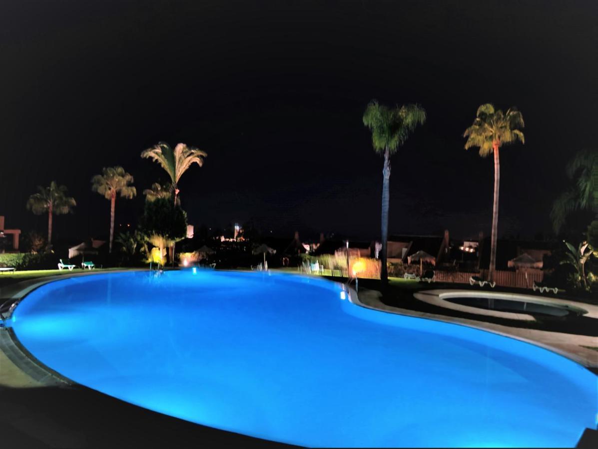 Ample Luxury Apart Fancy Marbella Golf & Padel Екстериор снимка